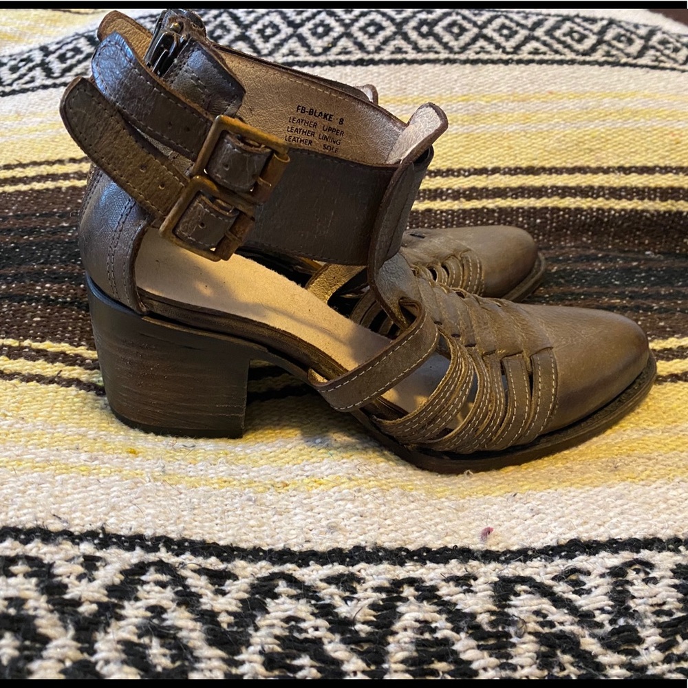 🌈 FREEBIRD Blake Booties 8